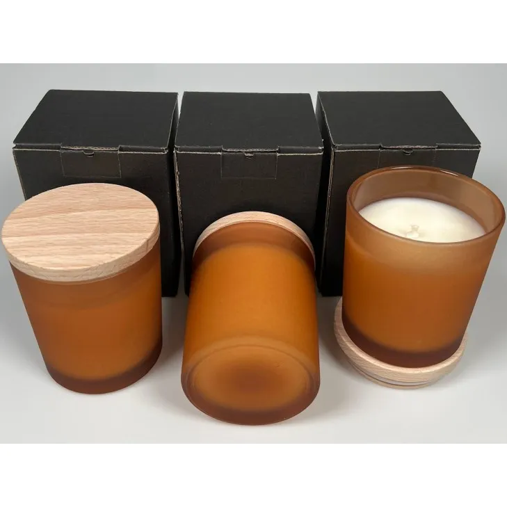 Świeca sojowa zapachowa w szkle bursztynowym - bawełniany knot 245 ml